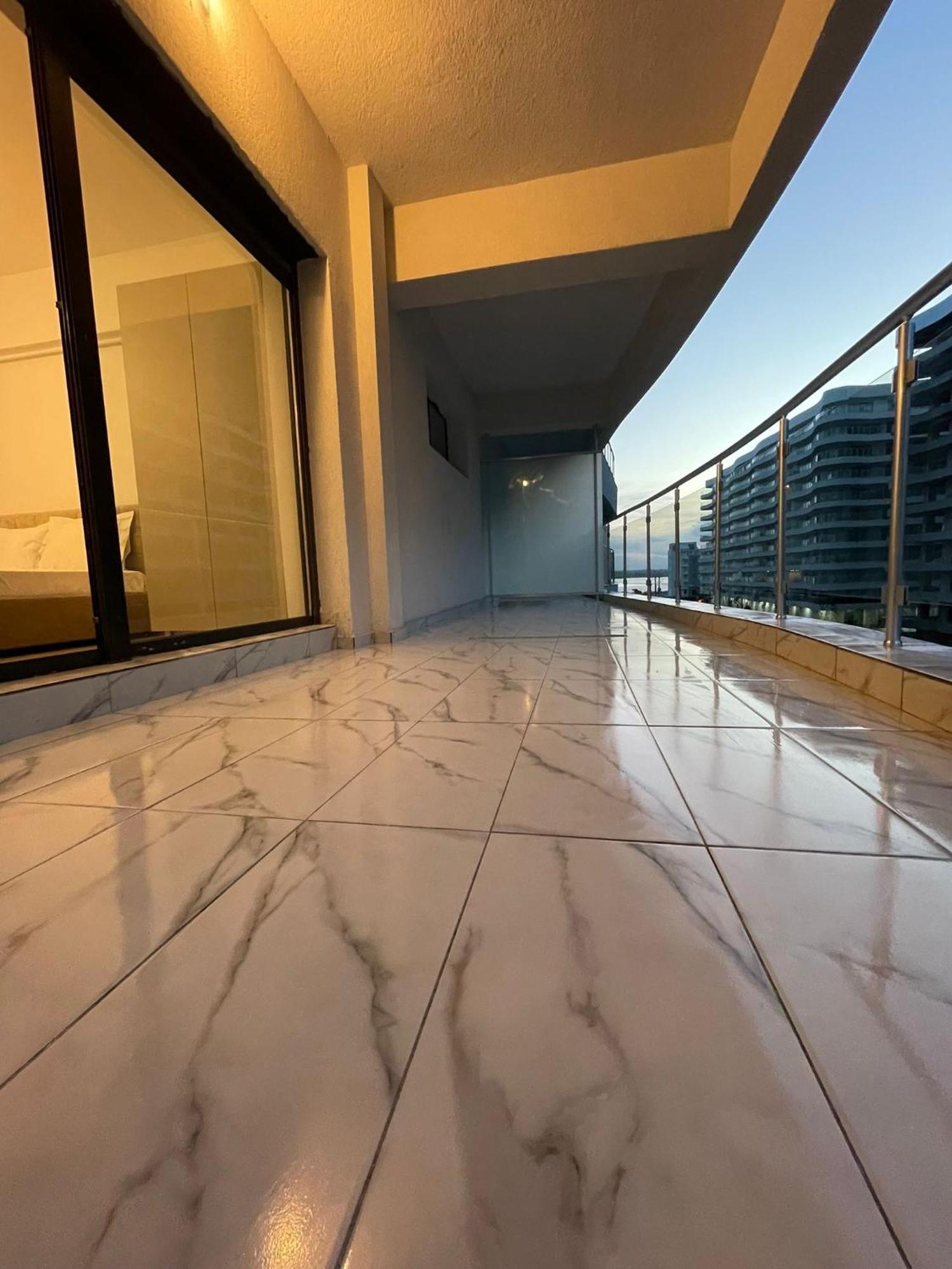 Del Mar Vista Apartment Mamaia Luaran gambar
